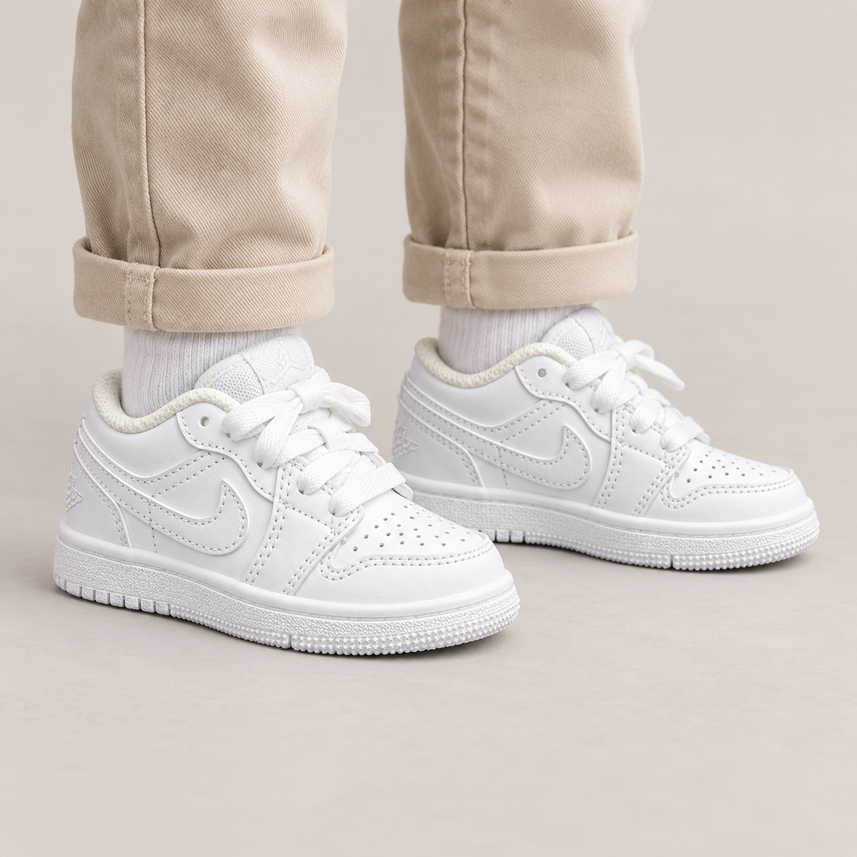 Kids’ All-White Low-Top Sneakers – US 7.5C