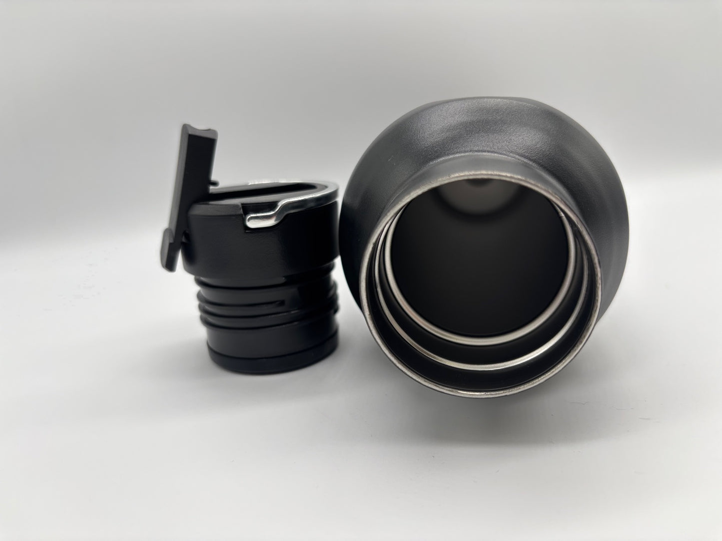 Stainless Steel Slim Water Bottle – Leak-Proof & Odor-Free (750ml)