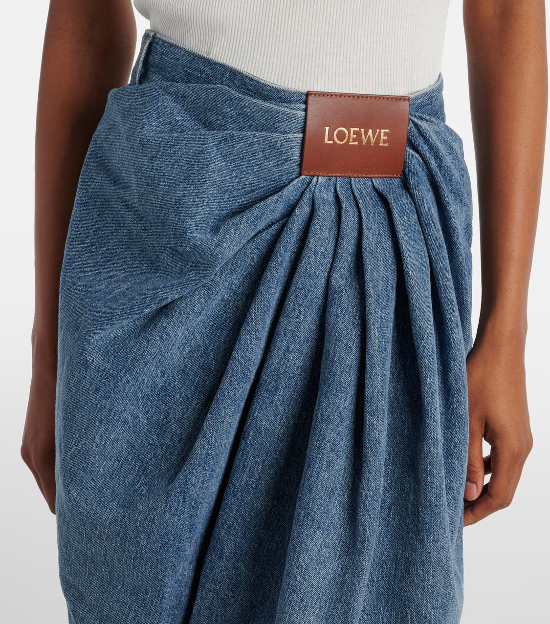 Women’s High-Waisted Pleated Wide-Leg Denim Jeans
