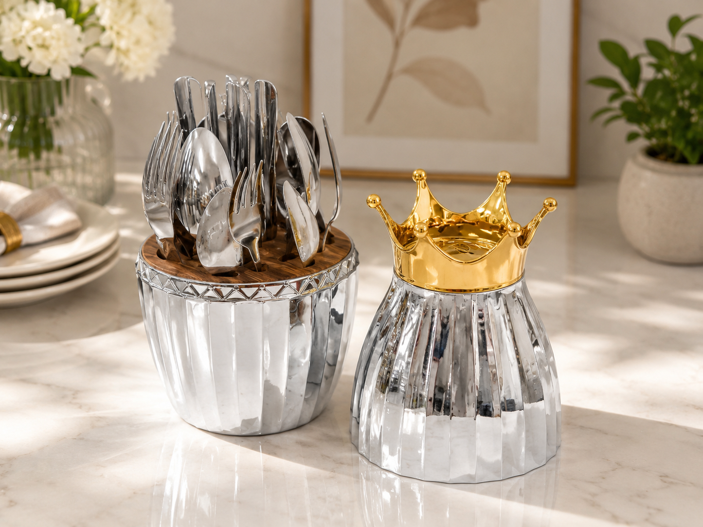Luxury Crown Cutlery Set with Rotating Holder – 24-Piece Stainless Steel Flatware Collection (Gold & Silver Variants)
